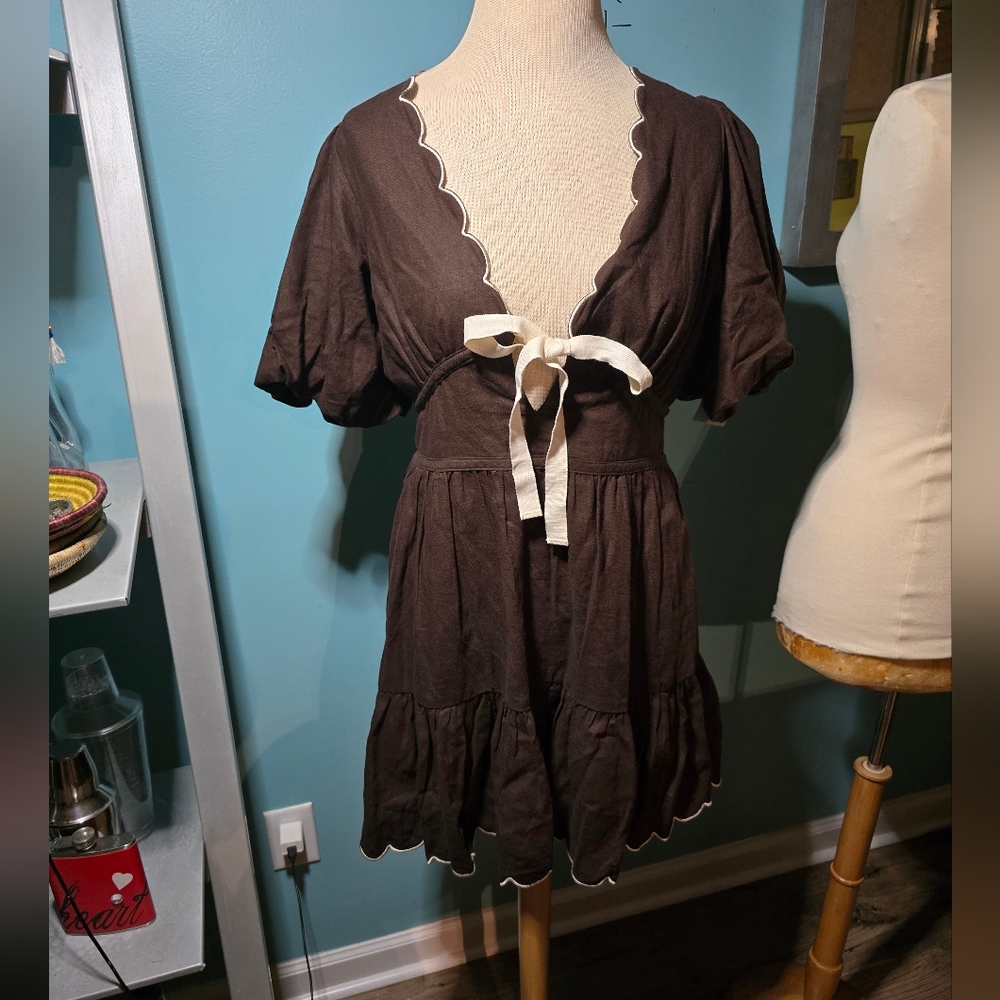 House of Harlow 1960 Chocolate Brown Dress with Scalloped Ivory Trim - Picture 2 of 6